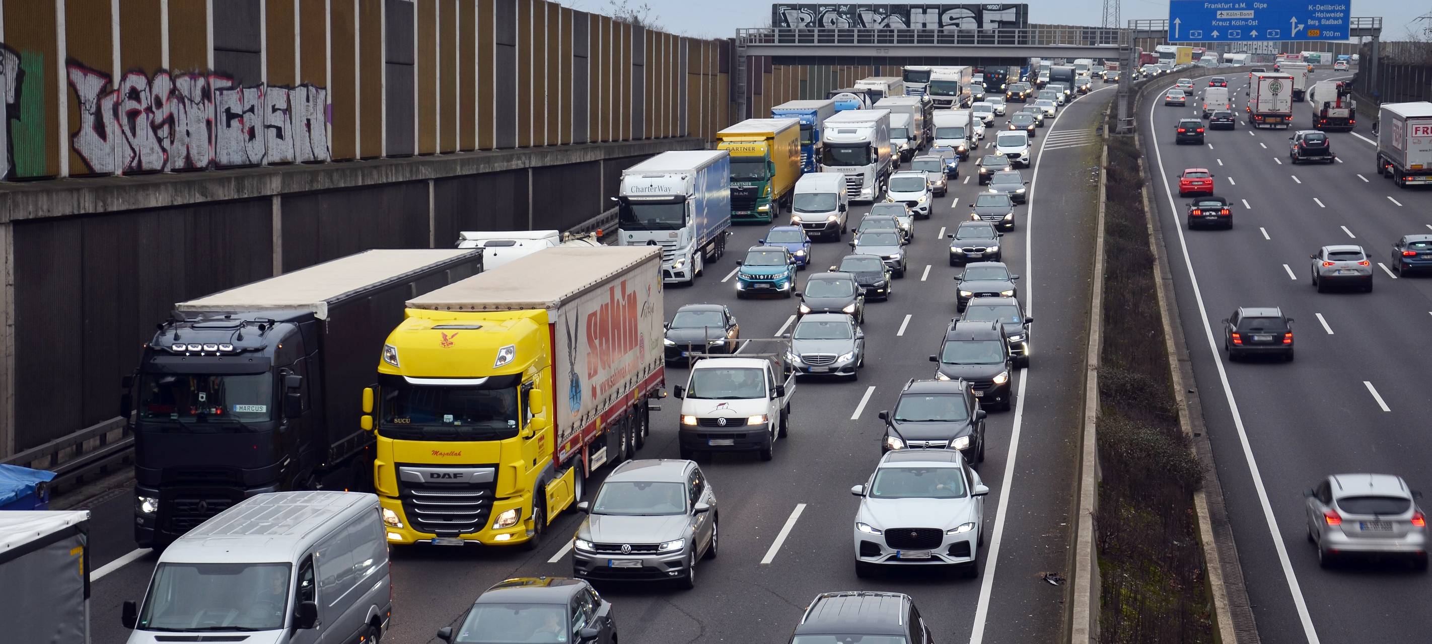 Reiseverkehr: Erhöhtes Staurisiko am Gründonnerstag