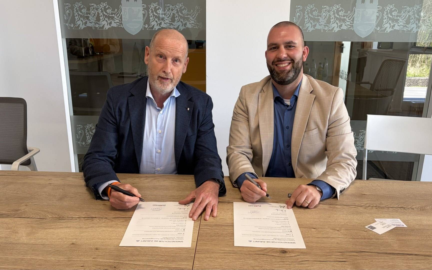 Vertrag unterschrieben: Hückeswagen bekommt Schwimmbad