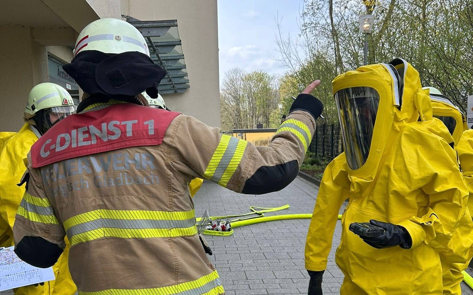 Gladbach: Großer Feuerwehreinsatz wegen Gasaustritt
