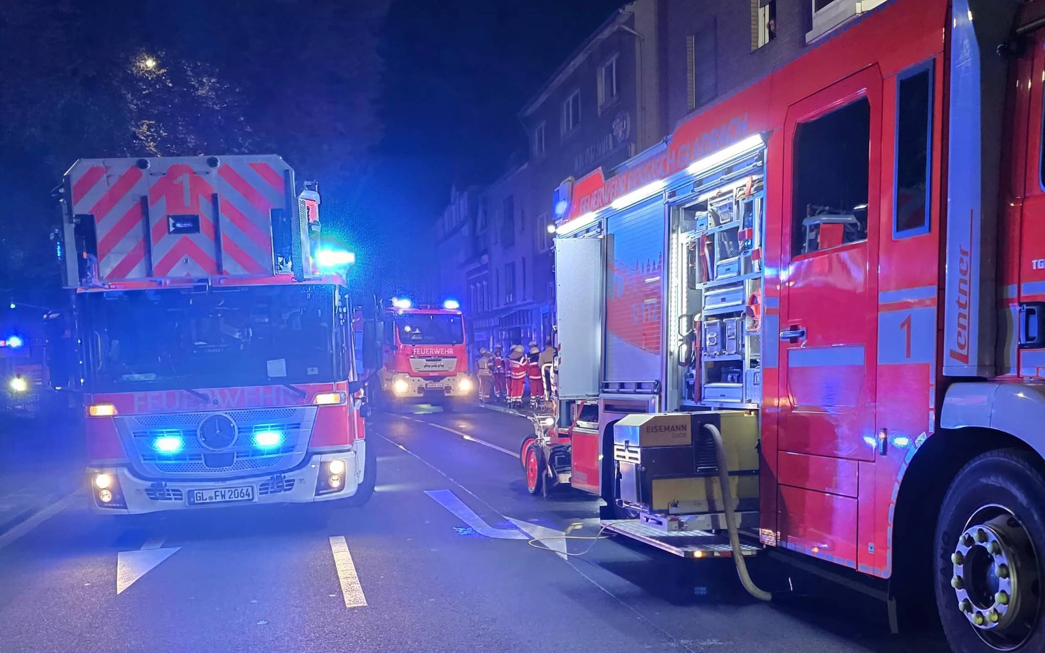 Familienstreit: Rauchbombe in Mehrfamilienhaus