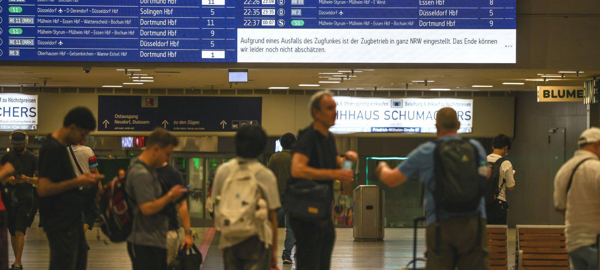 Bahnverkehr wegen Funkstörung bundesweit eingestellt