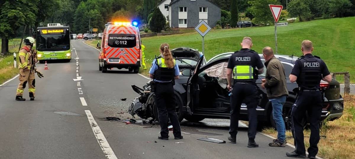Bergisch Gladbach: Schwerer Unfall in Herrenstrunden